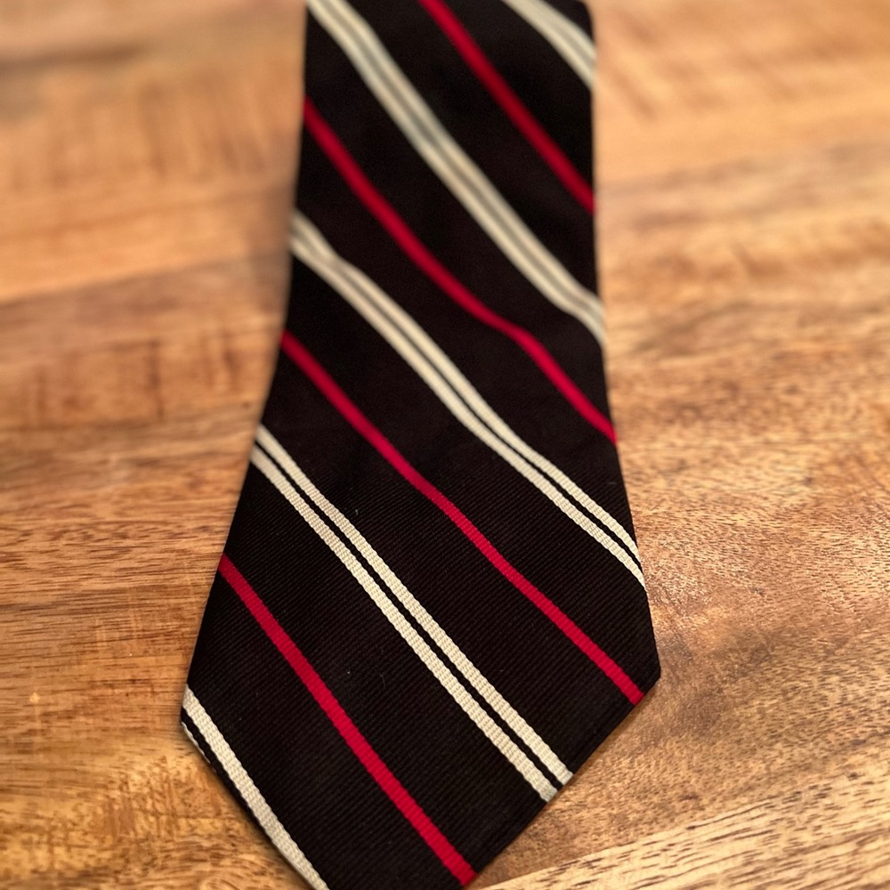 Classic Black Red Striped Silk Tie - Picture 6 of 9